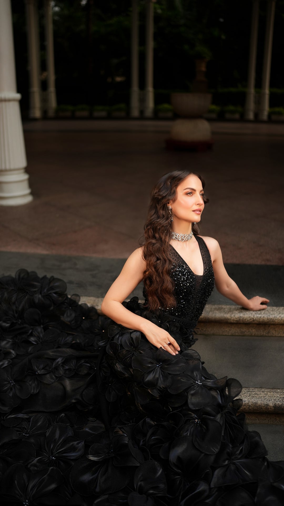 BLACK FLORAL TEXTURED GOWN